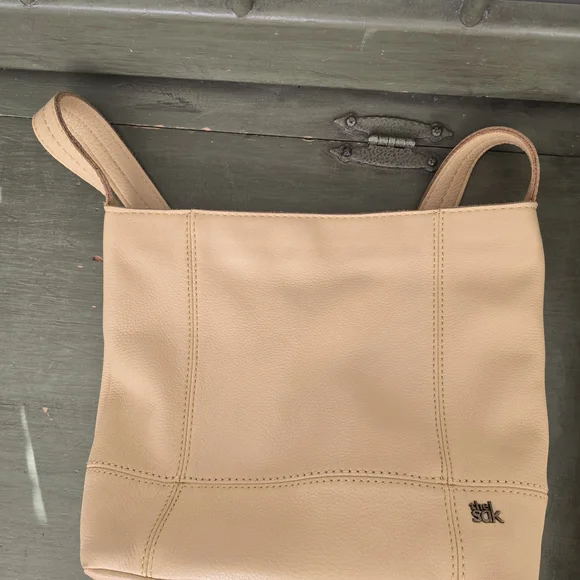 The Sak Leather Shoulder Bag - Picture 8 of 14